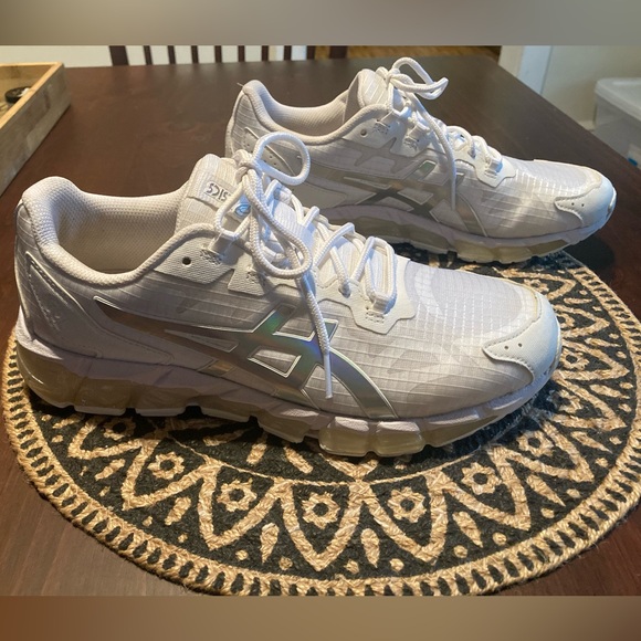 Asics Gel-Quantum 180 Brand New, Woman Size 9 - Picture 2 of 13